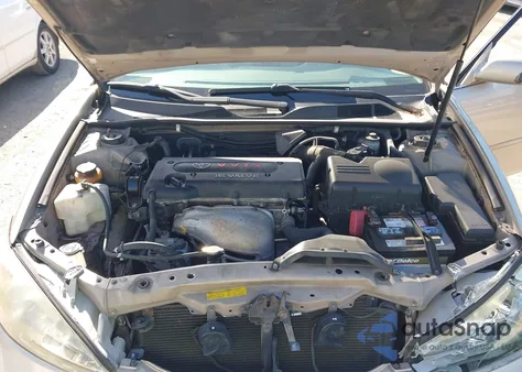 2002 Toyota Camry Le z USA, uszkodzony, nr VIN 4T1BE32K82U534669